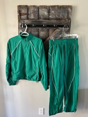 Women's Lululemon Jacket & Matching Pants Green Size 6